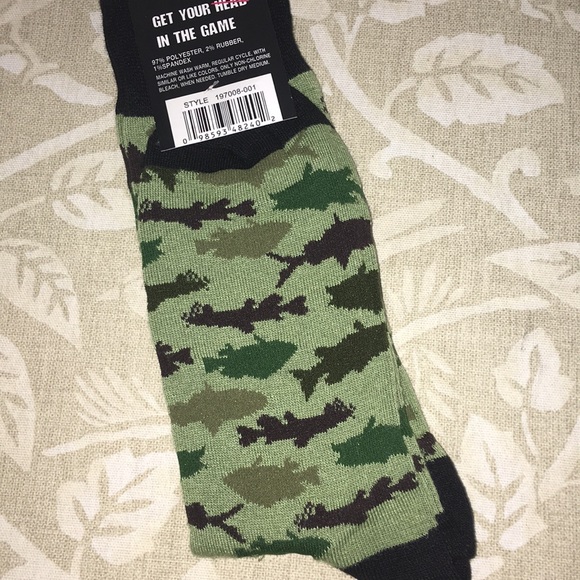 Into Socks Mens Fish Socks Shoe Size 7-12 - Picture 2 of 3